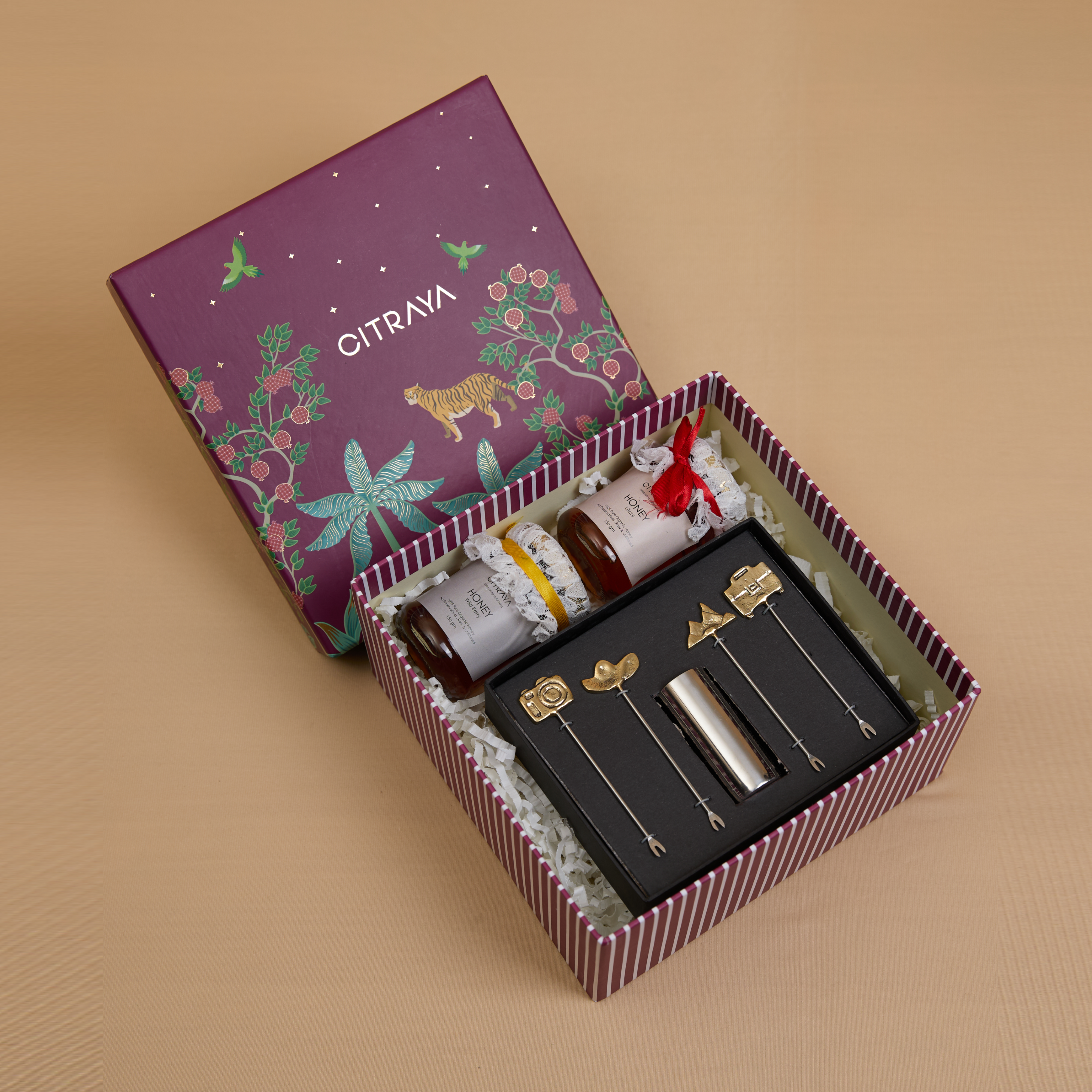 Gift Hamper under 1500