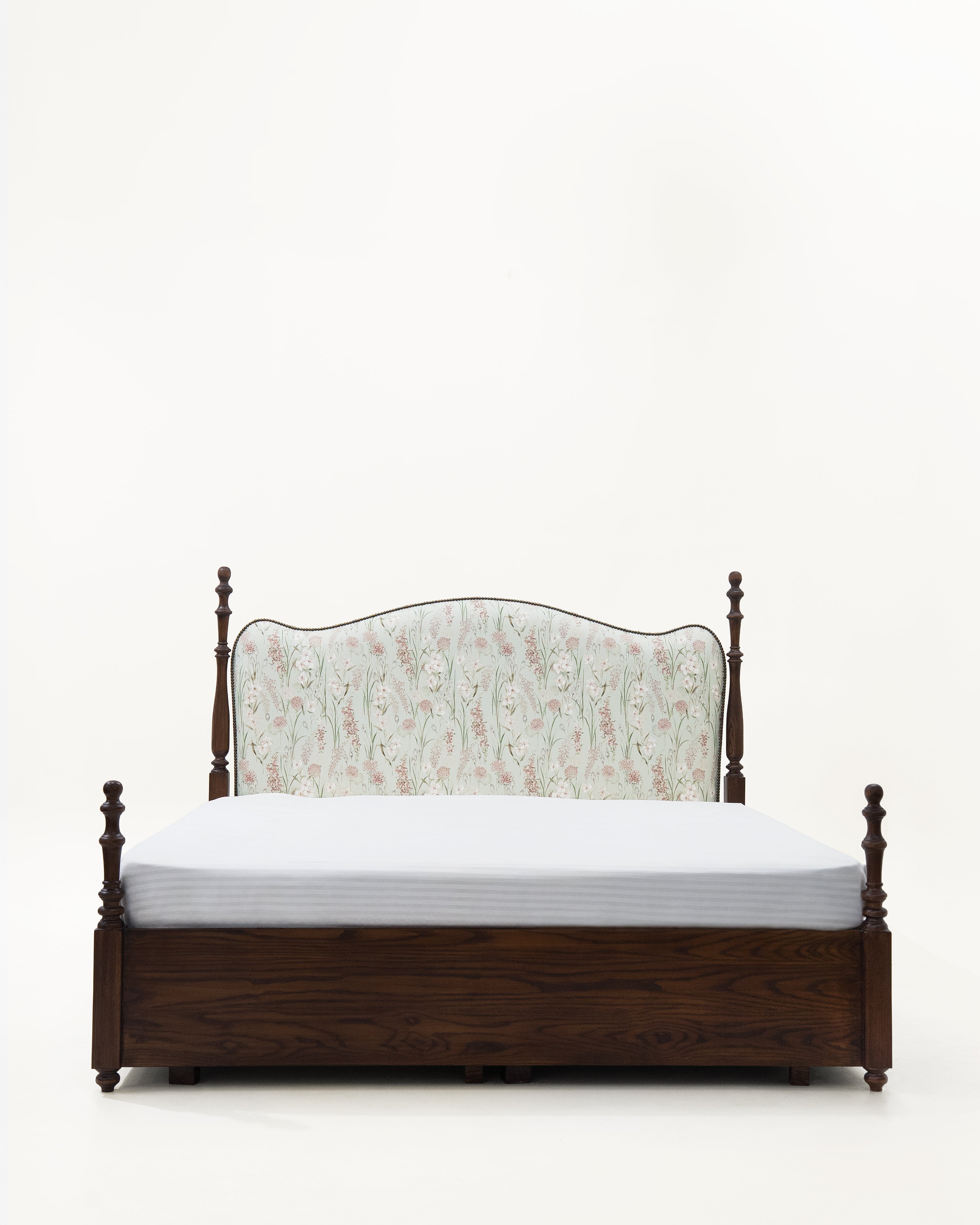 The Heritage Floral Bed