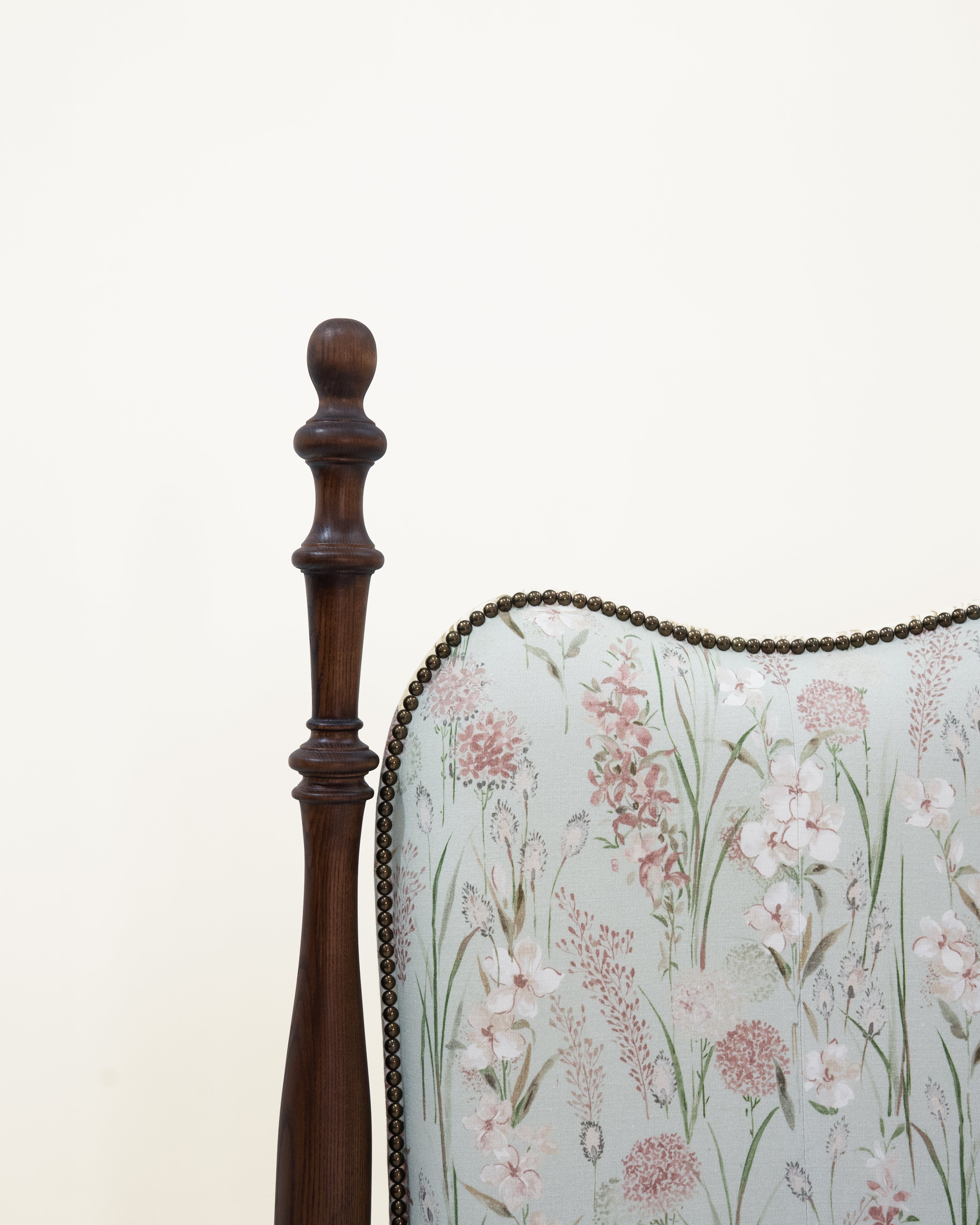 The Heritage Floral Bed