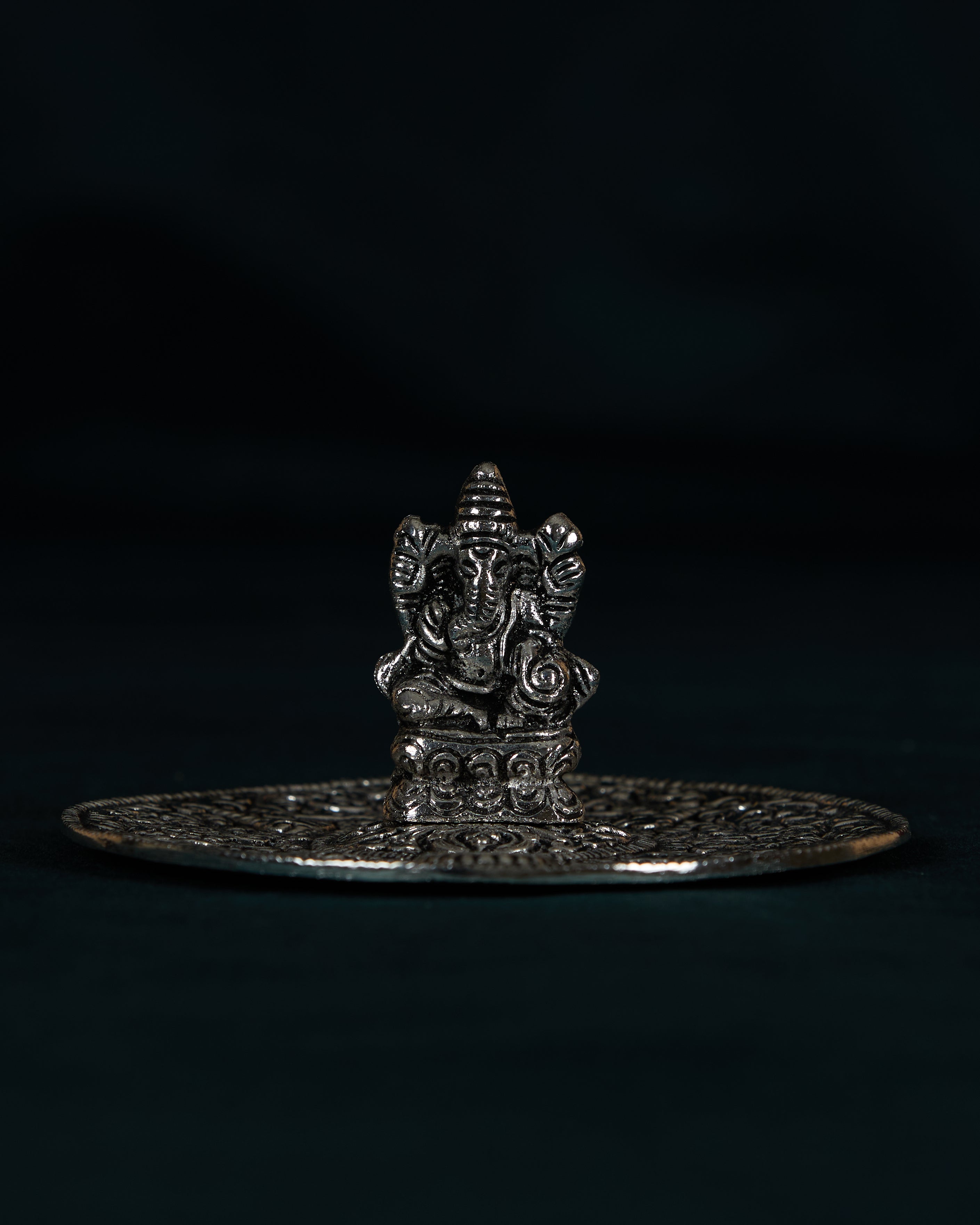 Ekdanta Agarbatti Stand