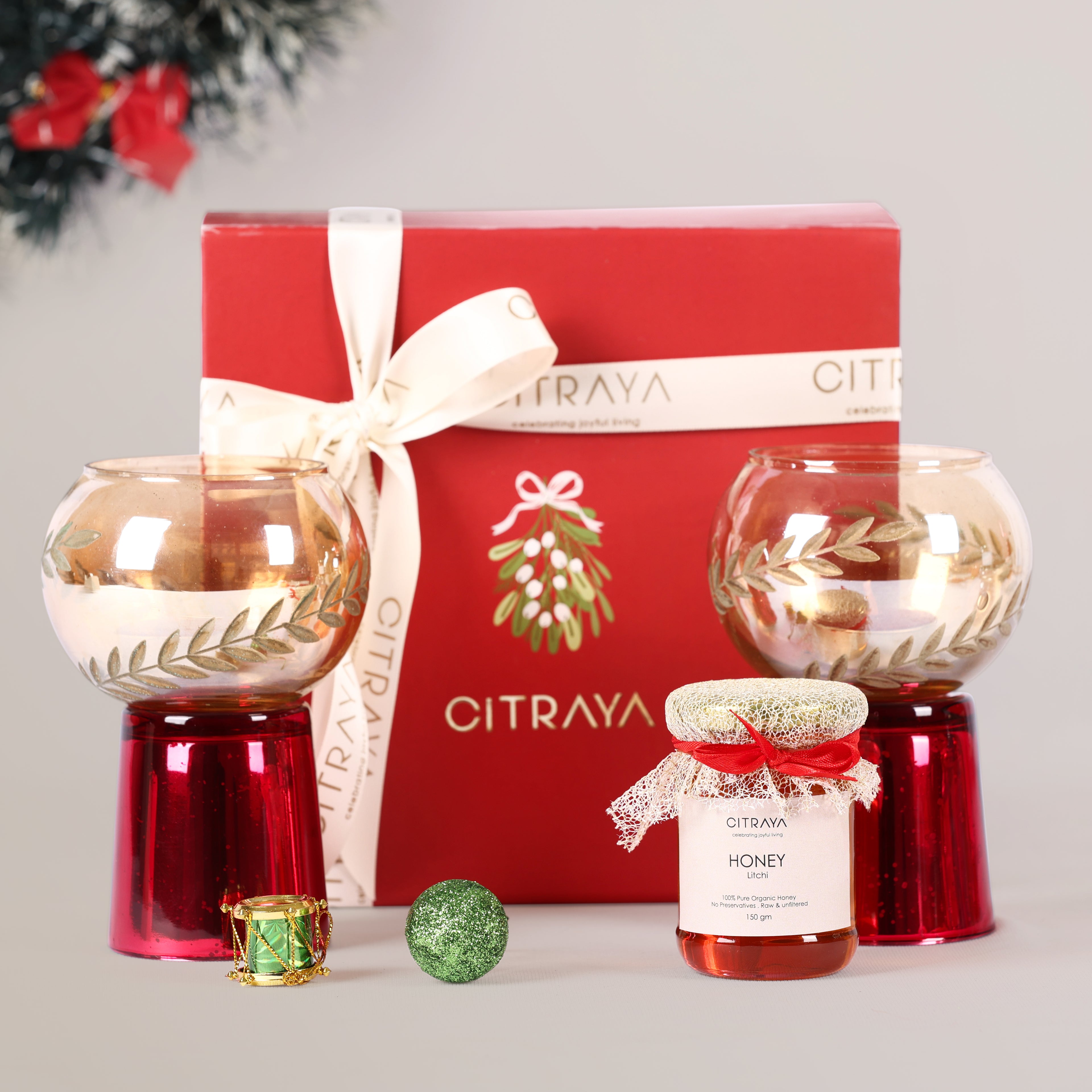 The Mistletoe Warmth Gift Hamper